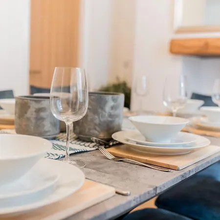 Tatil Evi Stylish, Family Friendly Central With Wood Burner *
